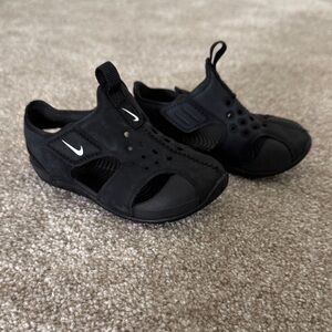 Nike Baby Sunray Sandals - Size 4